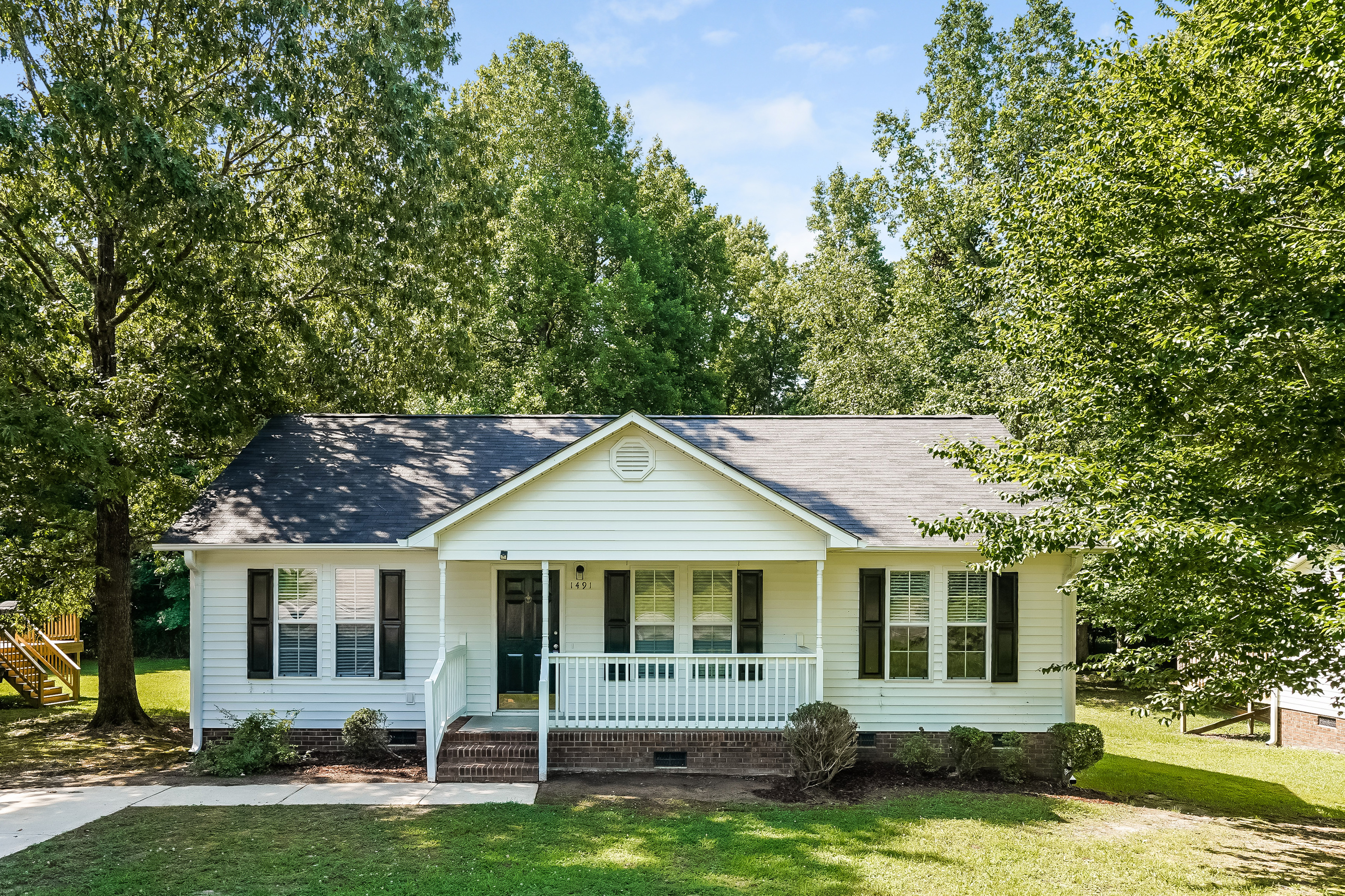 1491 Smokey Mountain Dr Zebulon, NC 27597